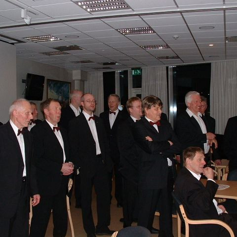 7e052832d98c30e3acfff48f6afadd94