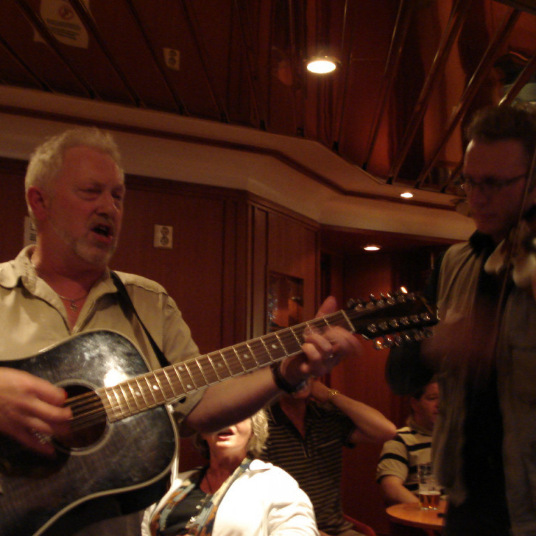 0afb3d30505ade25cbaf21dadd49baad