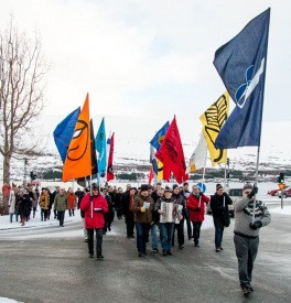 Marserað með myndfána Halldórs!