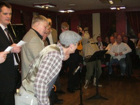 Annar tenór hefur löngum farið á kostum á árshátíð KAG. Hér í ógleymanlegu atriði árið 2009.