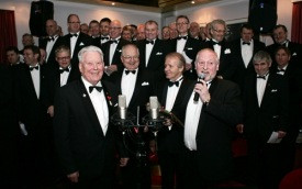 Kátir karlar í afmæli Ingva