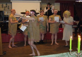 Söngleikurinn Litla-ljót í flutningi 1. tenórs.